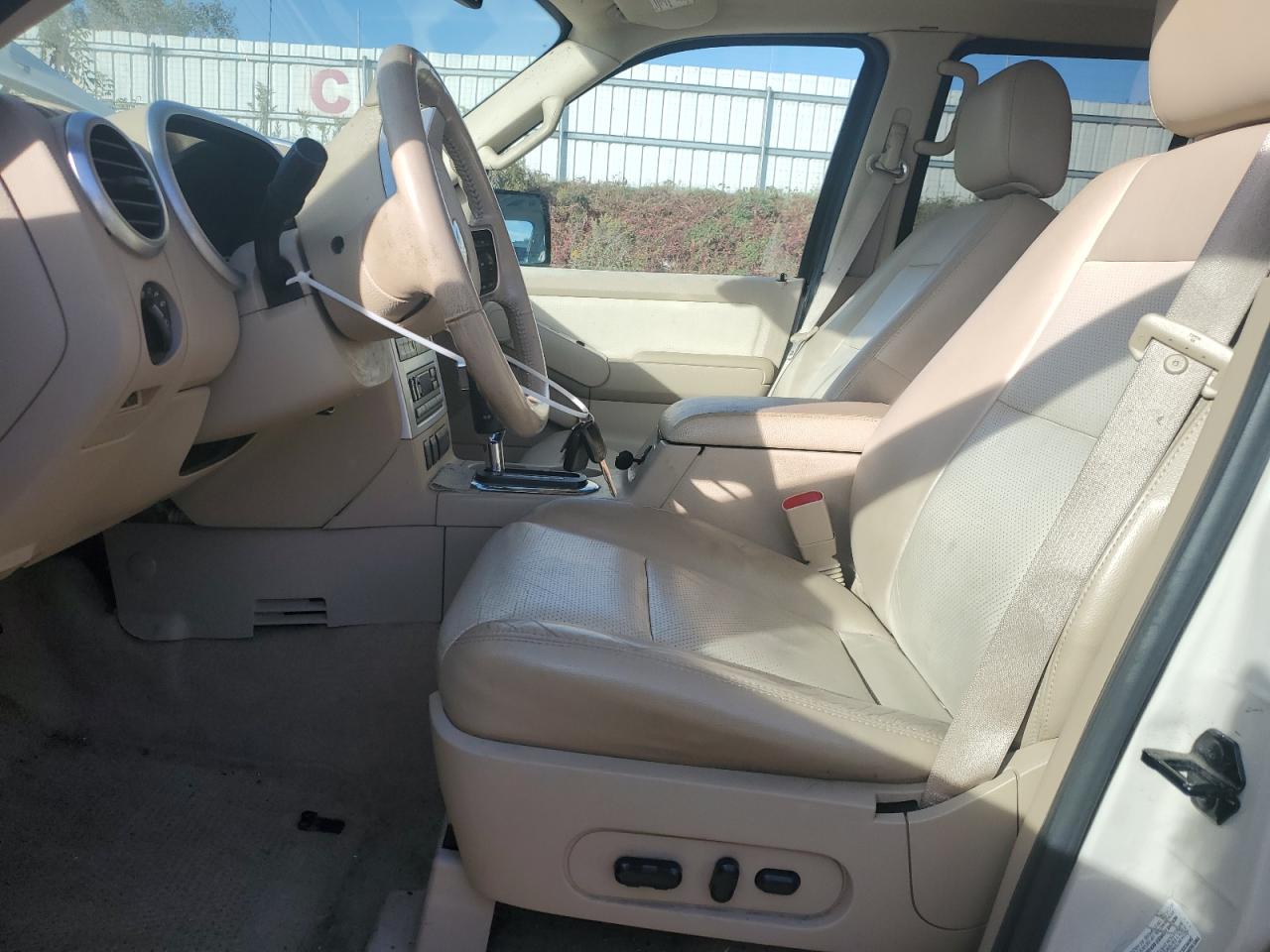 2006 Mercury Mountaineer Premier VIN: 4M2EU48836UJ13822 Lot: 85845105