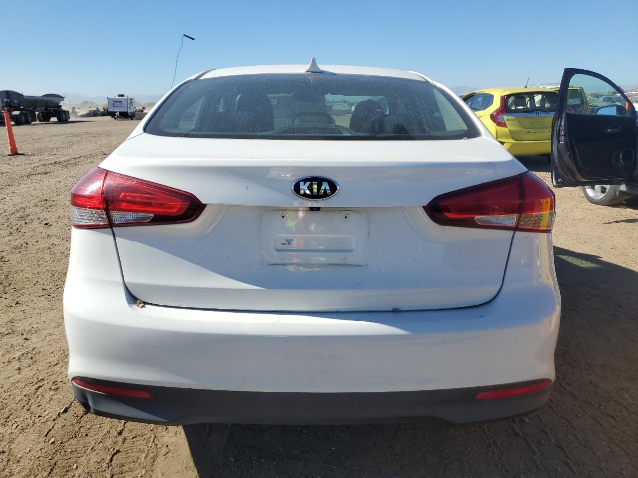 2018 Kia Forte Lx VIN: 3KPFK4A71JE256700 Lot: 89491415