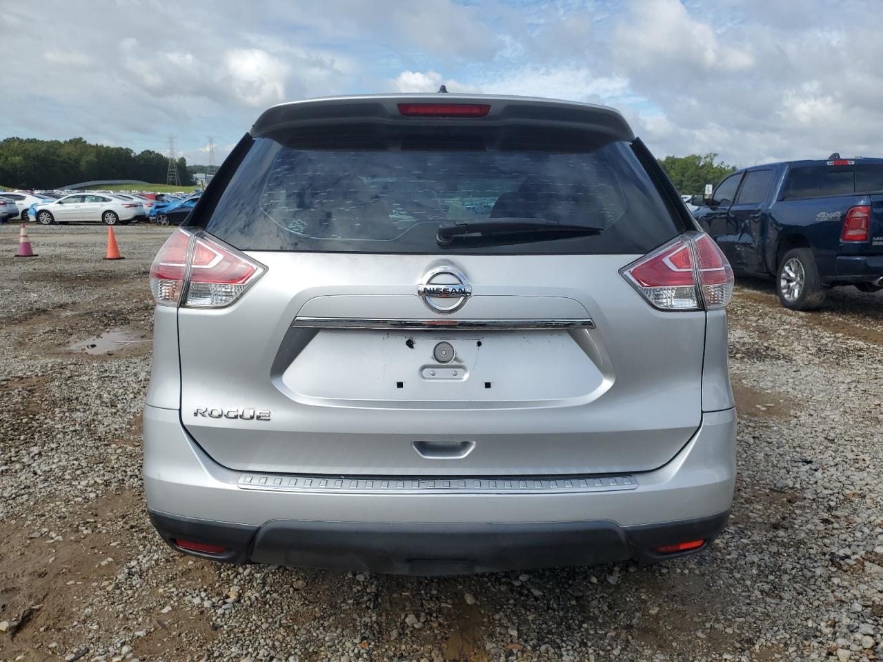 2015 Nissan Rogue S VIN: KNMAT2MT9FP539096 Lot: 84801265