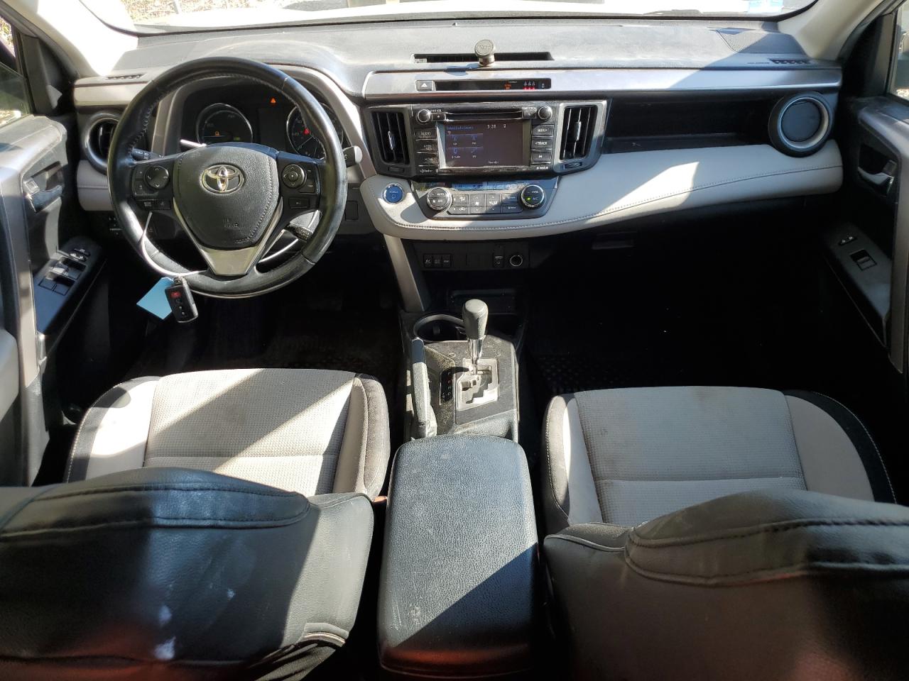 2017 Toyota Rav4 Hv Le VIN: JTMRJREV8HD108562 Lot: 82223385