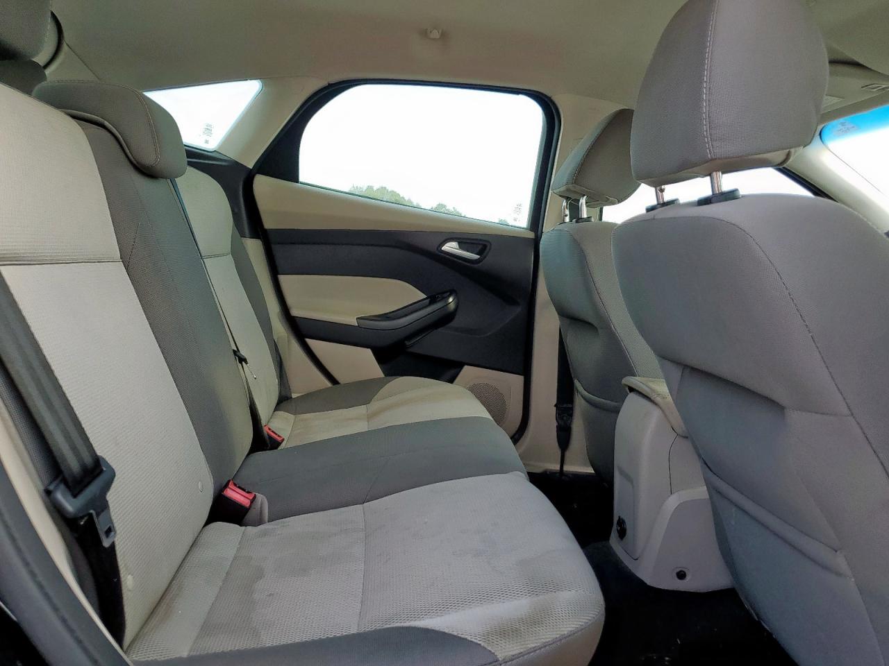 2014 Ford Focus Se VIN: 1FADP3K2XEL143580 Lot: 85596075