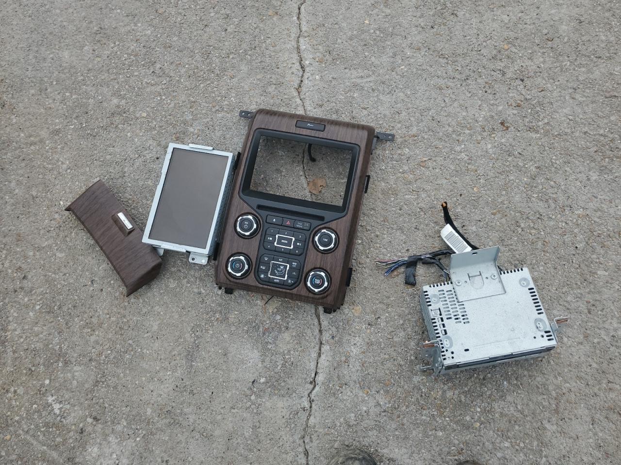 2017 Ford F150 Supercrew VIN: 1FTEW1CG3HFA93415 Lot: 90242525