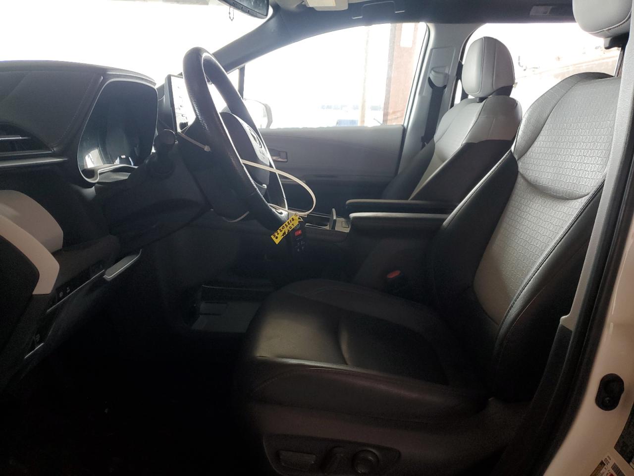 2021 Toyota Sienna Xse VIN: 5TDDSKFCXMS015701 Lot: 81250225