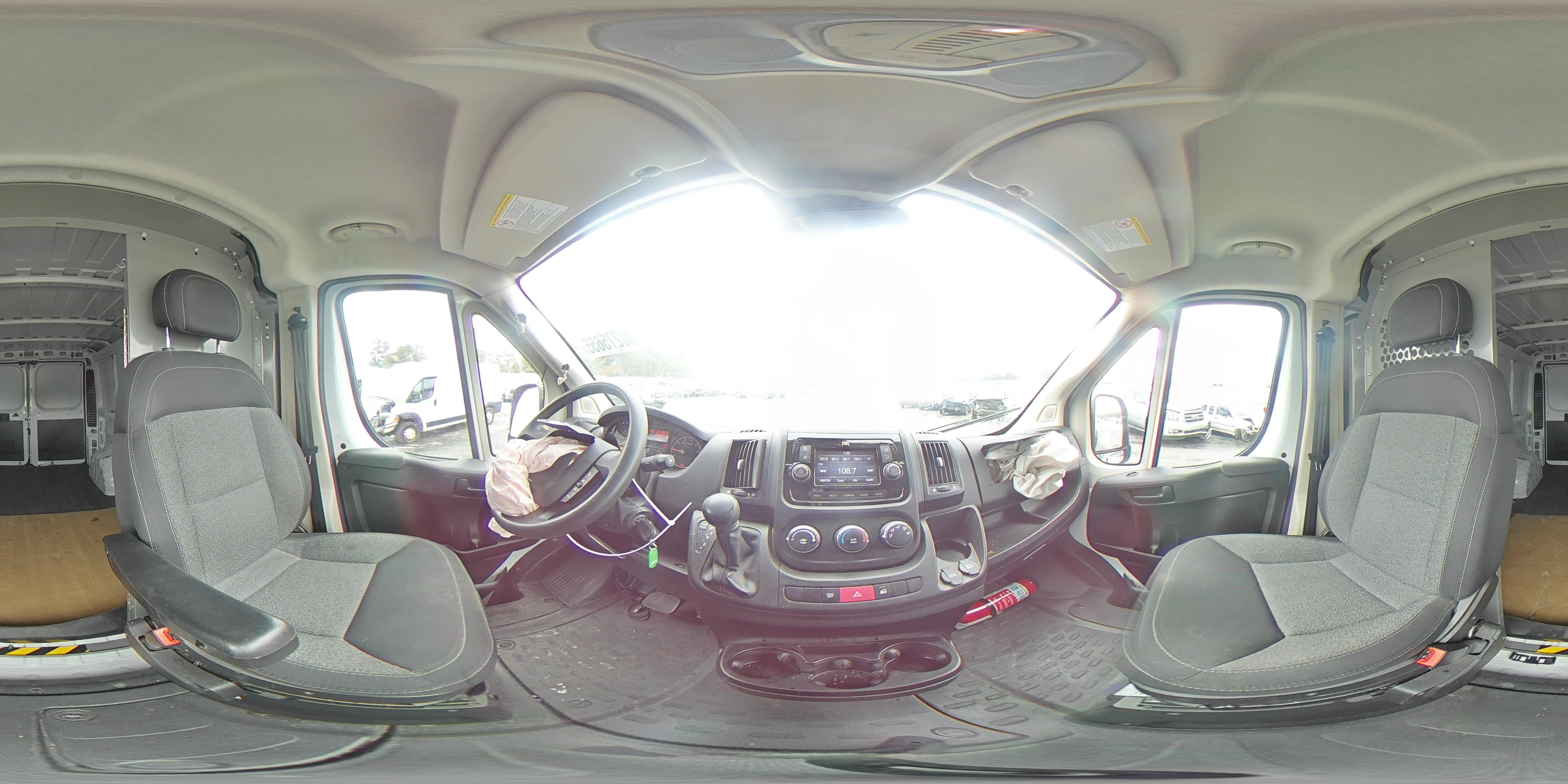 2019 Ram Promaster 1500 Utility / Service Van VIN: 3C6TRVAG1KE533195 Lot: 90275655