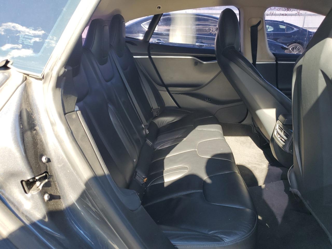 2015 Tesla Model S 85D VIN: 5YJSA1H29FF081284 Lot: 89529445