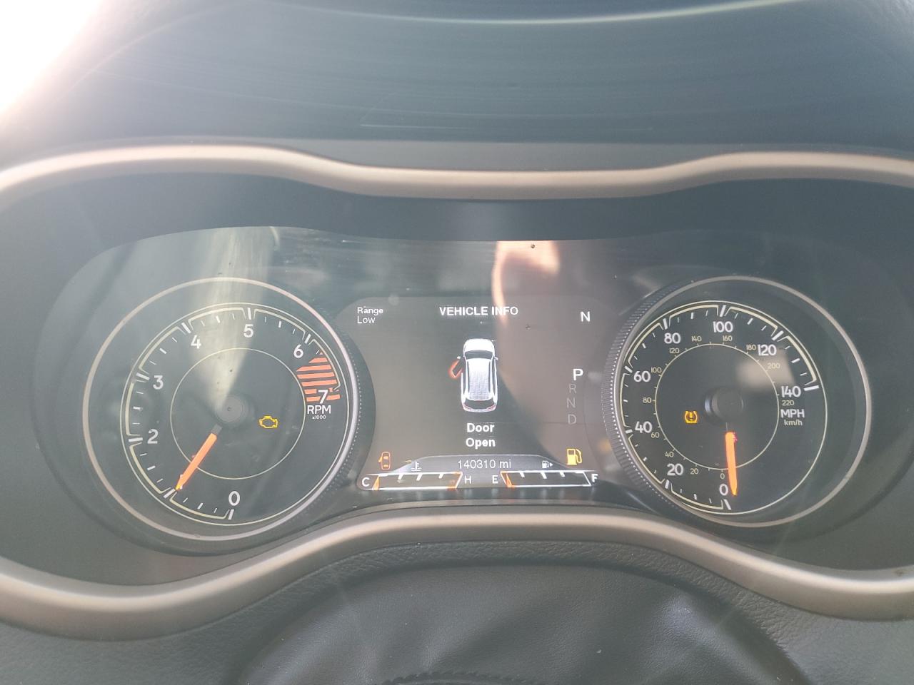 2018 Jeep Cherokee Limited VIN: 1C4PJLDB1JD523613 Lot: 85843695