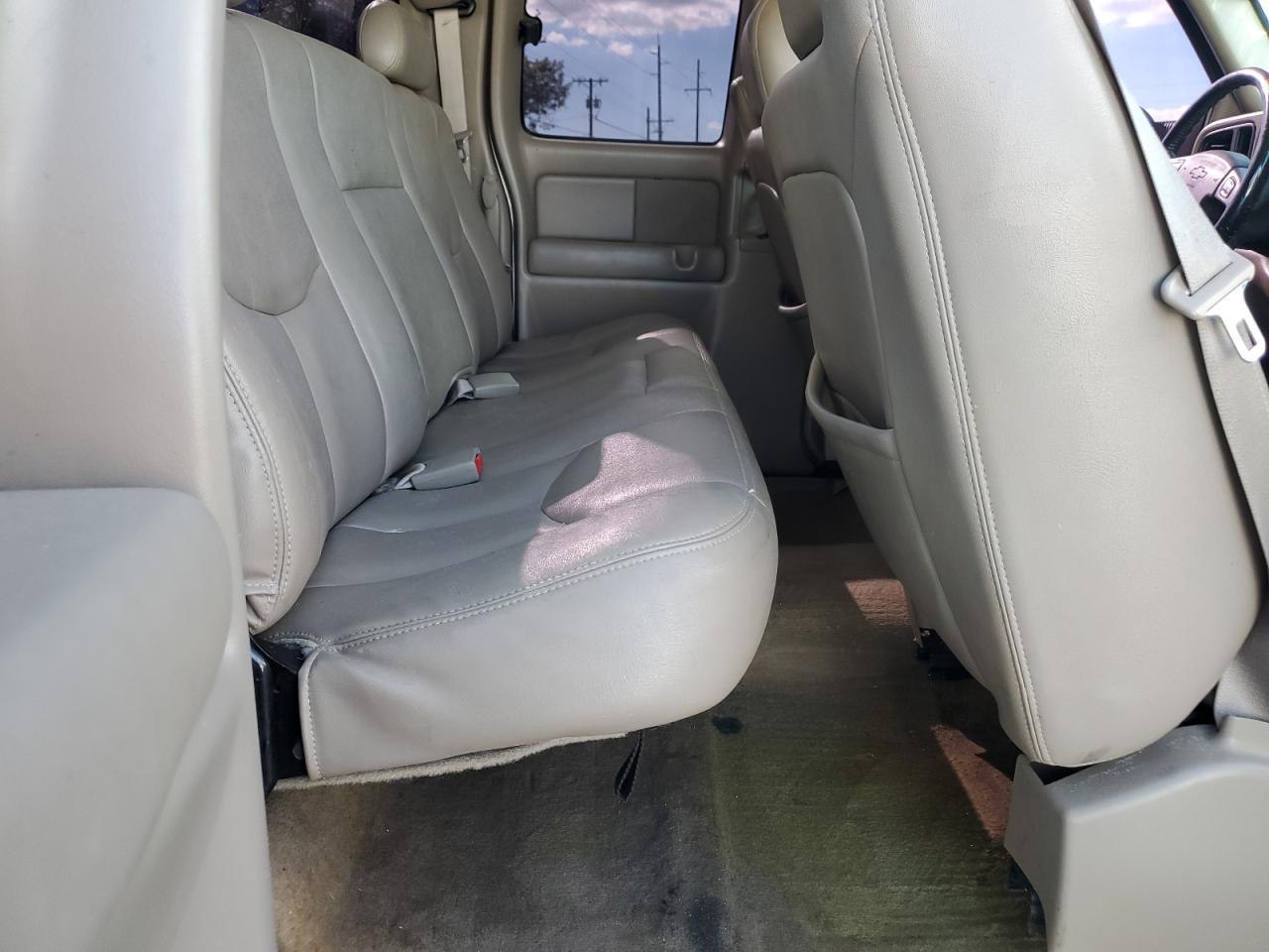 2003 Chevrolet Silverado C2500 Heavy Duty VIN: 1GCHC29U03E305016 Lot: 94433235