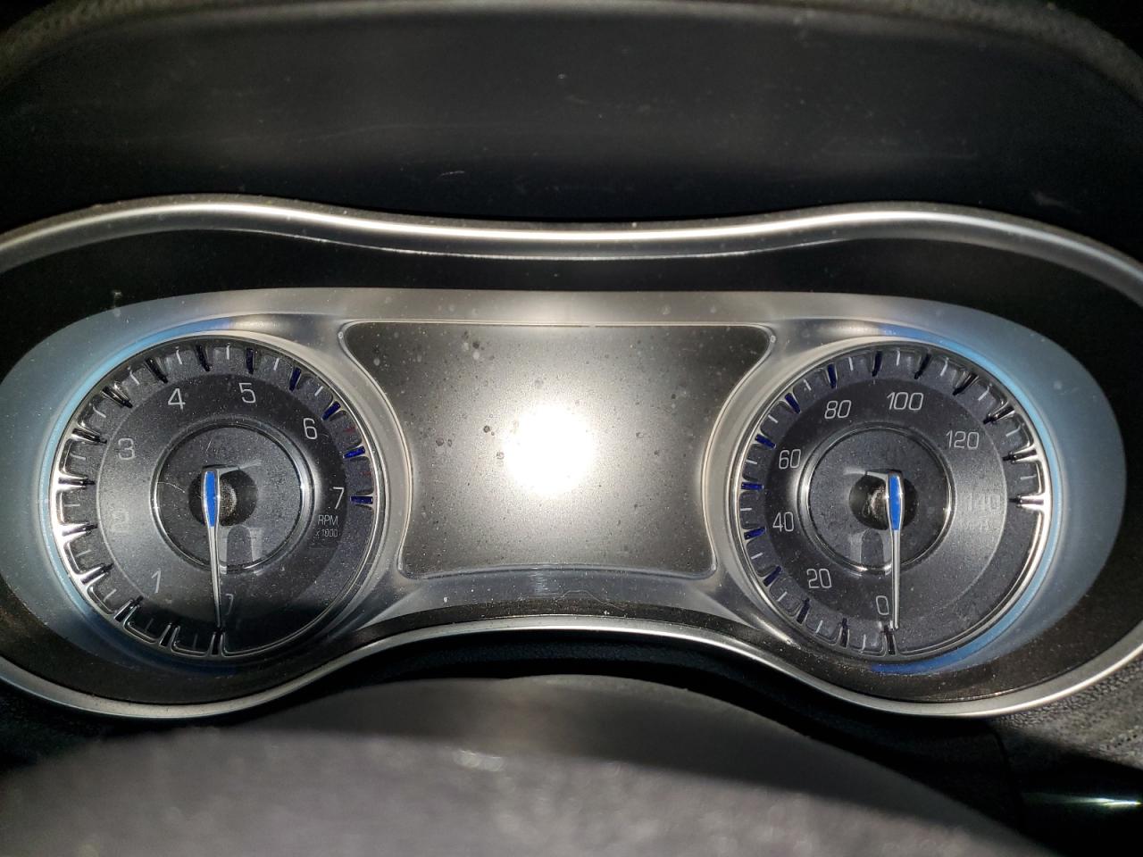 2018 Chrysler 300 Limite VIN: 168379 Lot: 85785875