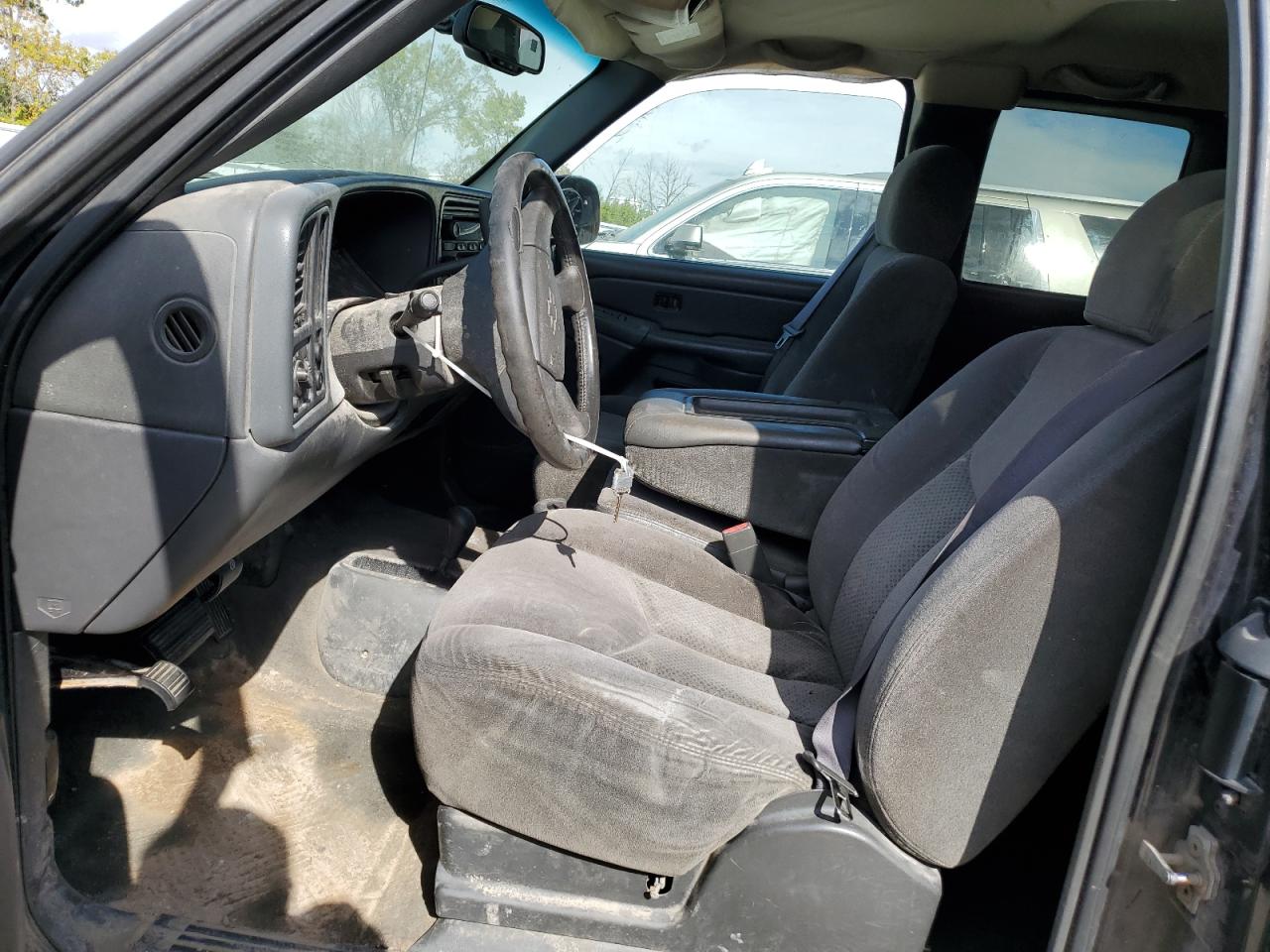 2005 Chevrolet Silverado K1500 VIN: 1GCEK19Z65Z107483 Lot: 83836615