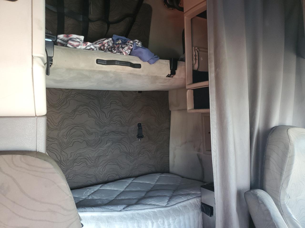 2016 Volvo Vnl Semi Truck VIN: 4V4NC9EH5GN952963 Lot: 84044415