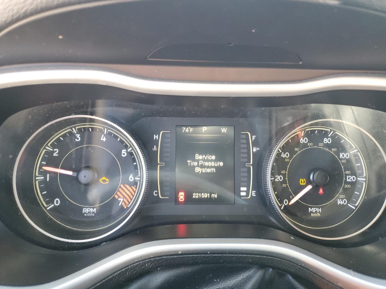 2014 Jeep Cherokee Latitude VIN: 1C4PJLCB8EW157953 Lot: 87438525