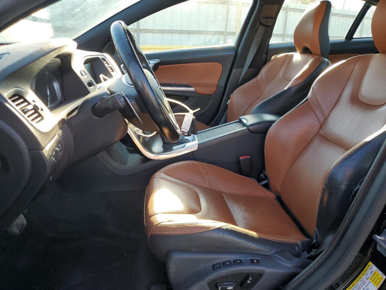 2015 Volvo S60 Premier VIN: YV140MFKXF2367206 Lot: 86172185