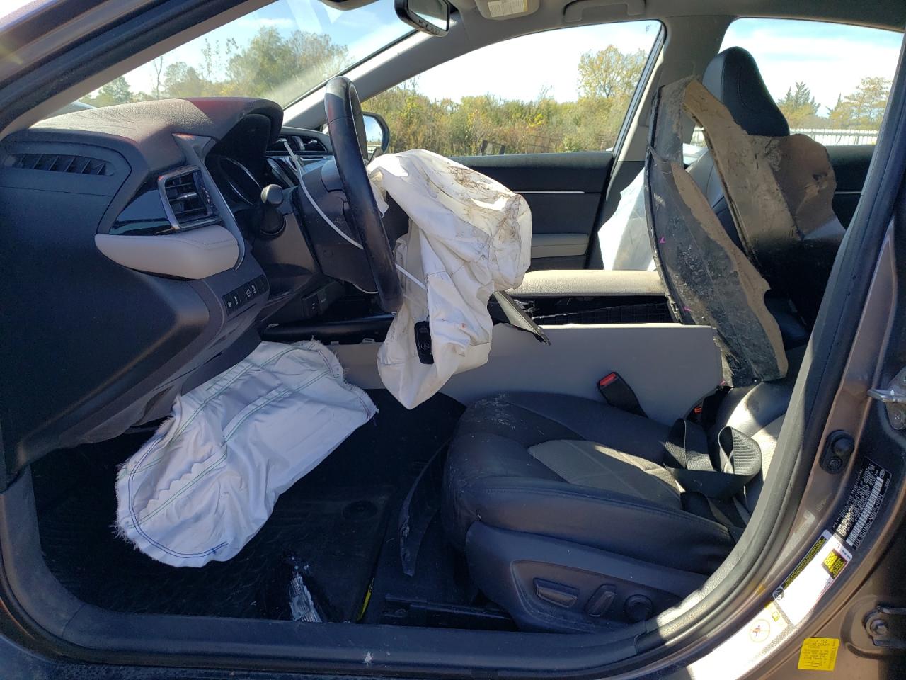 2019 Toyota Camry L VIN: 4T1B11HK8KU190283 Lot: 82398155