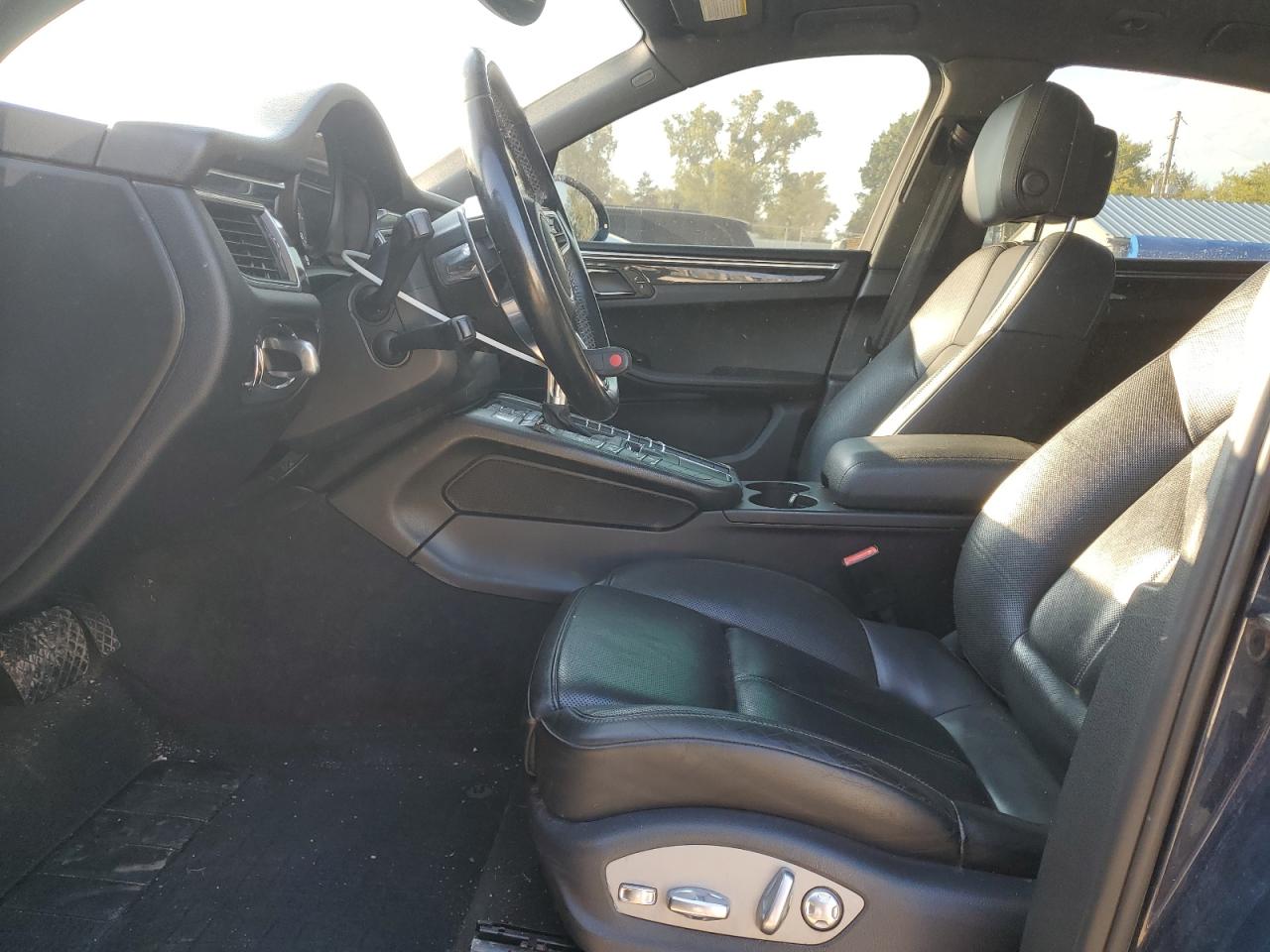 2016 Porsche Macan S VIN: WP1AB2A58GLB43936 Lot: 86256575