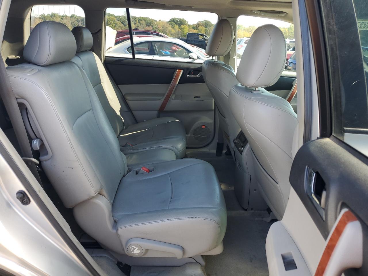 2010 Toyota Highlander Limited VIN: 5TDDK3EH3AS002626 Lot: 85315055