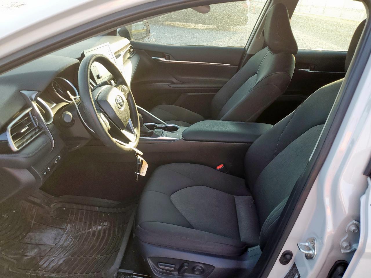 2024 Toyota Camry Le VIN: 4T1C11AK2RU256576 Lot: 86149885