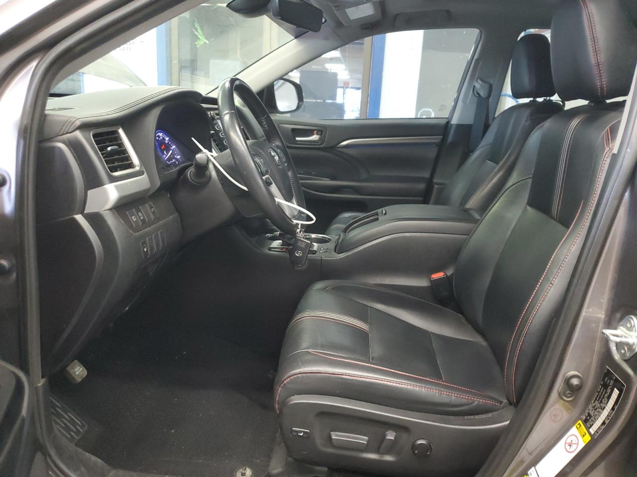 2019 Toyota Highlander Se VIN: 5TDJZRFH4KS564987 Lot: 82541115