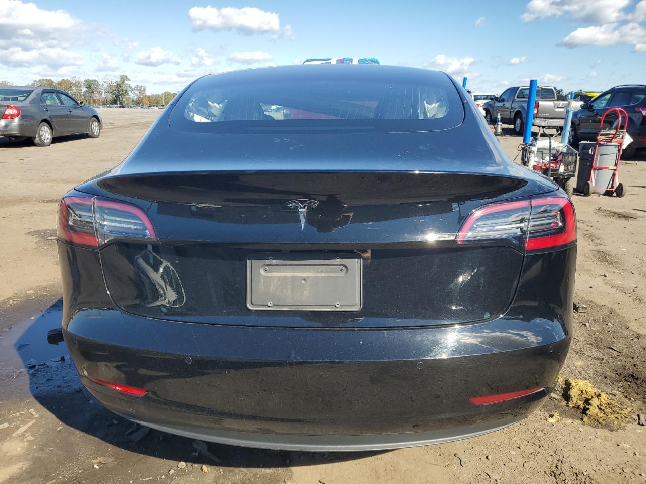 2018 Tesla Model 3 VIN: 5YJ3E1EA0JF169895 Lot: 87025545