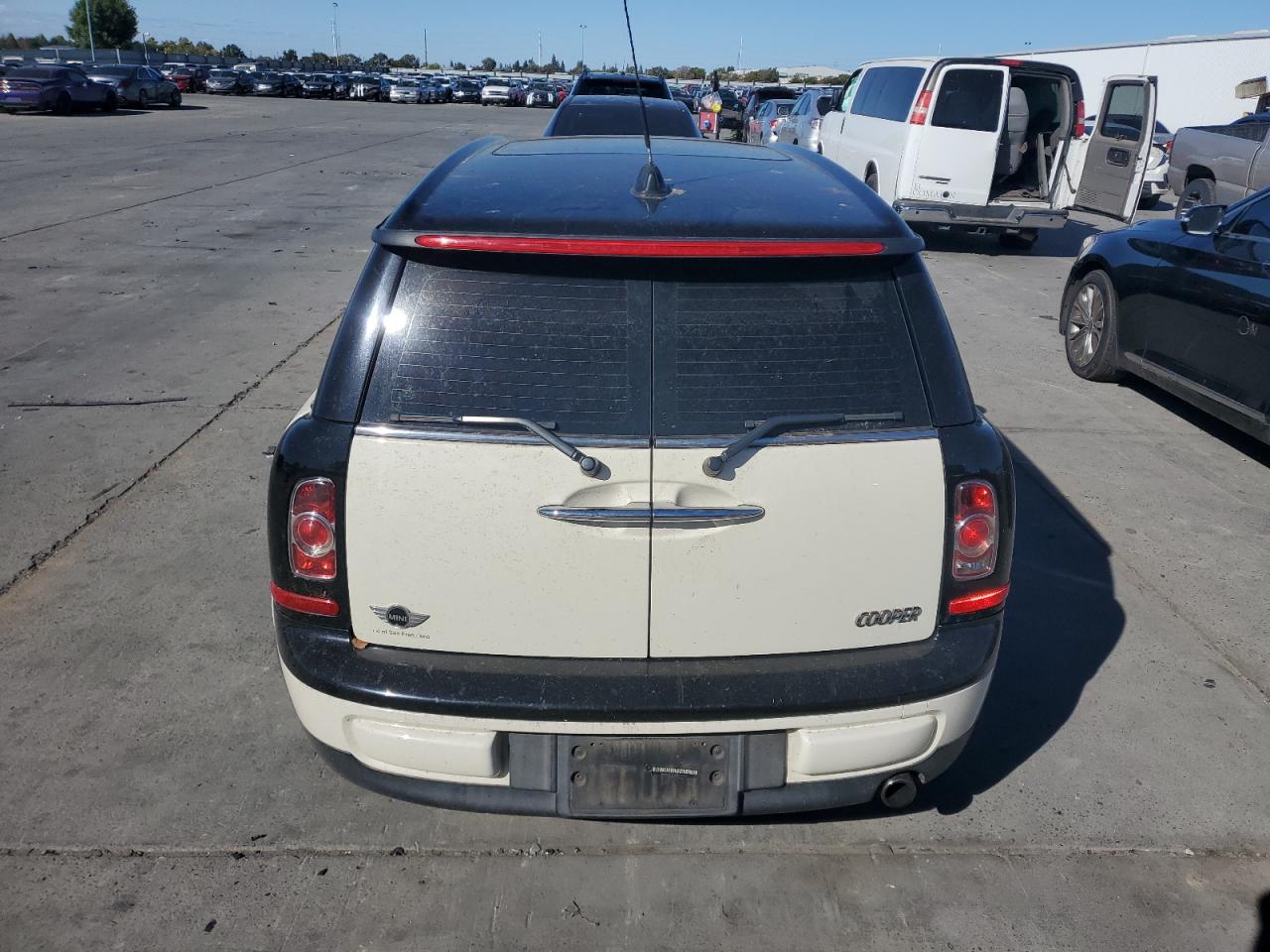 2014 Mini Cooper Clubman VIN: WMWZF3C59ET493064 Lot: 82397575