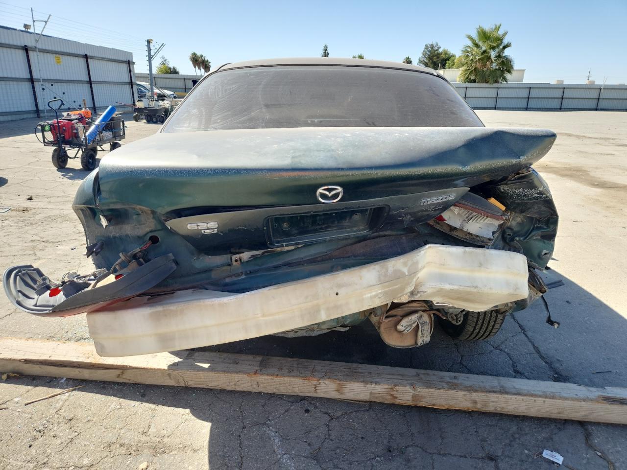1999 Mazda 626 Es VIN: 1YVGF22C9X5898539 Lot: 85002145