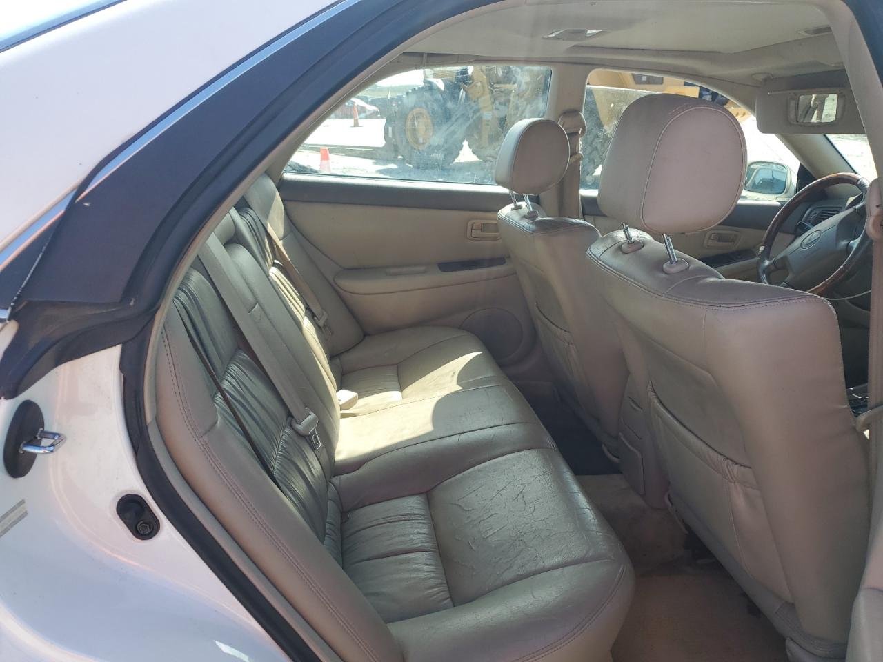 2001 Lexus Es 300 VIN: JT8BF28G010325879 Lot: 84727105