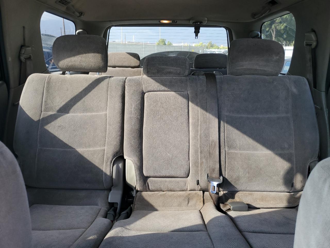 2002 Toyota Sequoia Sr5 VIN: 5TDBT44A02S059298 Lot: 85163545