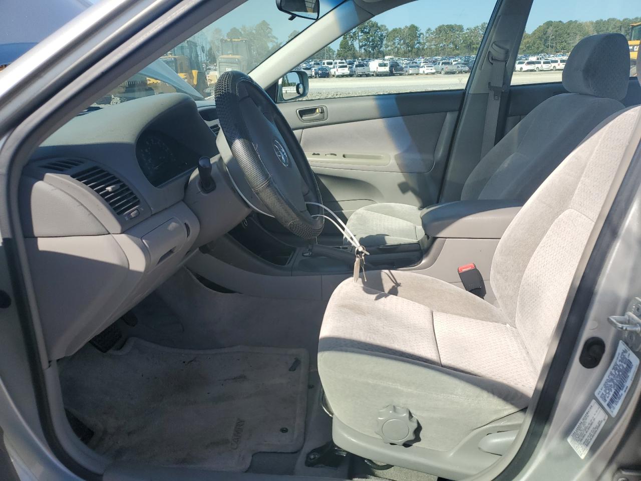 2002 Toyota Camry Le VIN: 4T1BE32K92U065642 Lot: 84874595