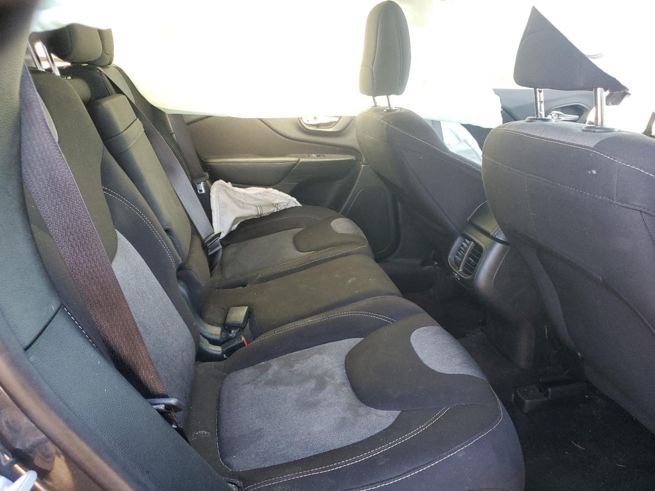 2016 Jeep Cherokee Sport VIN: 1C4PJMABXGW295344 Lot: 85715695