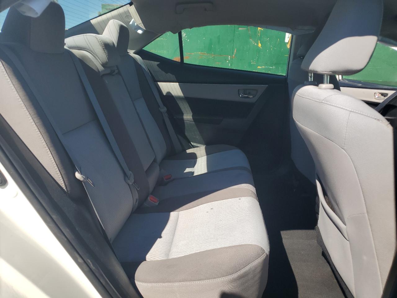 2018 Toyota Corolla L VIN: 5YFBURHE6JP809964 Lot: 86435775