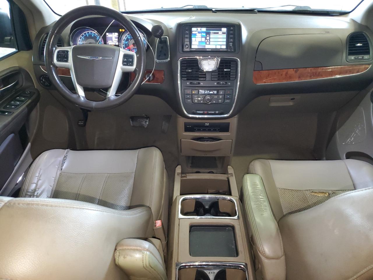 2015 Chrysler Town & Country Touring L VIN: 2C4RC1CGXFR573709 Lot: 84263355