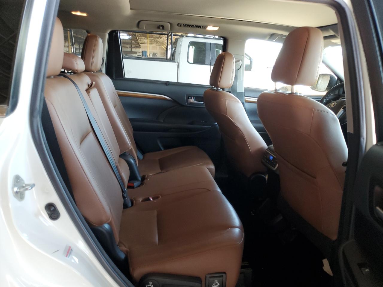 2017 Toyota Highlander Limited VIN: 5TDDZRFH8HS455485 Lot: 82175785