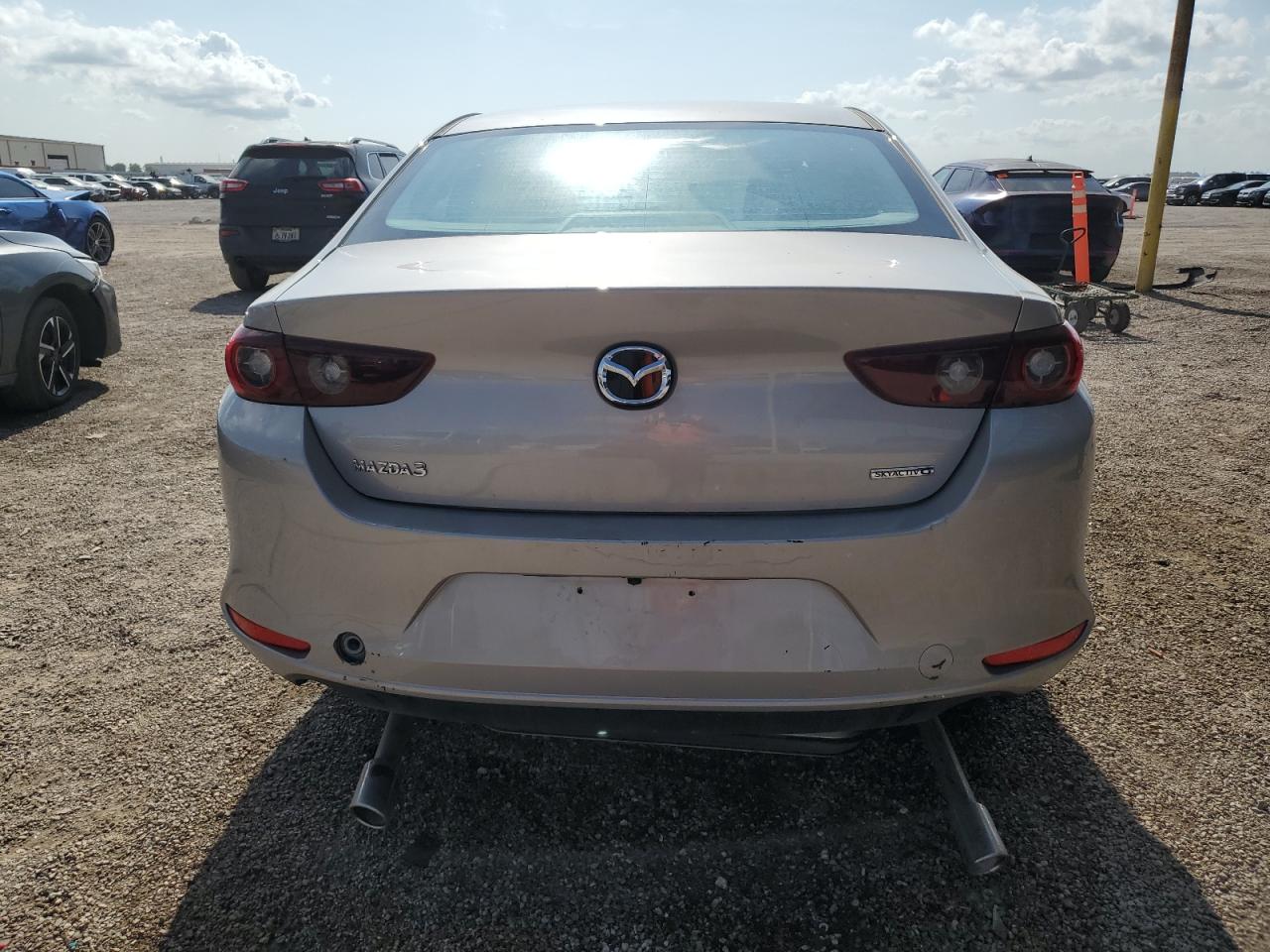 2025 Mazda 3 Preferred VIN: JM1BPACM0S1767899 Lot: 89710445