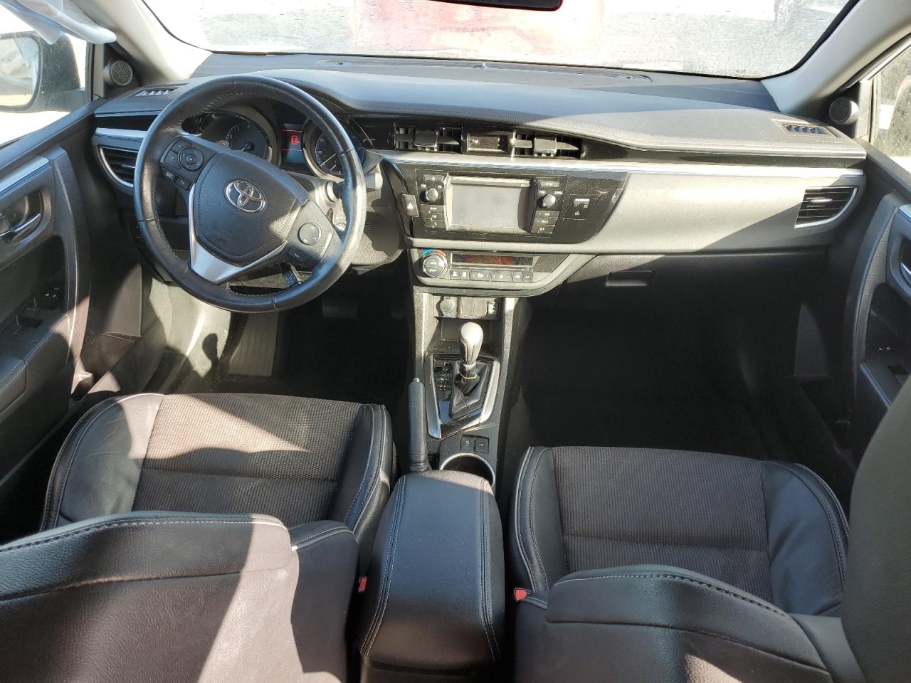 2015 Toyota Corolla L VIN: 5YFBURHE4FP313293 Lot: 86261135