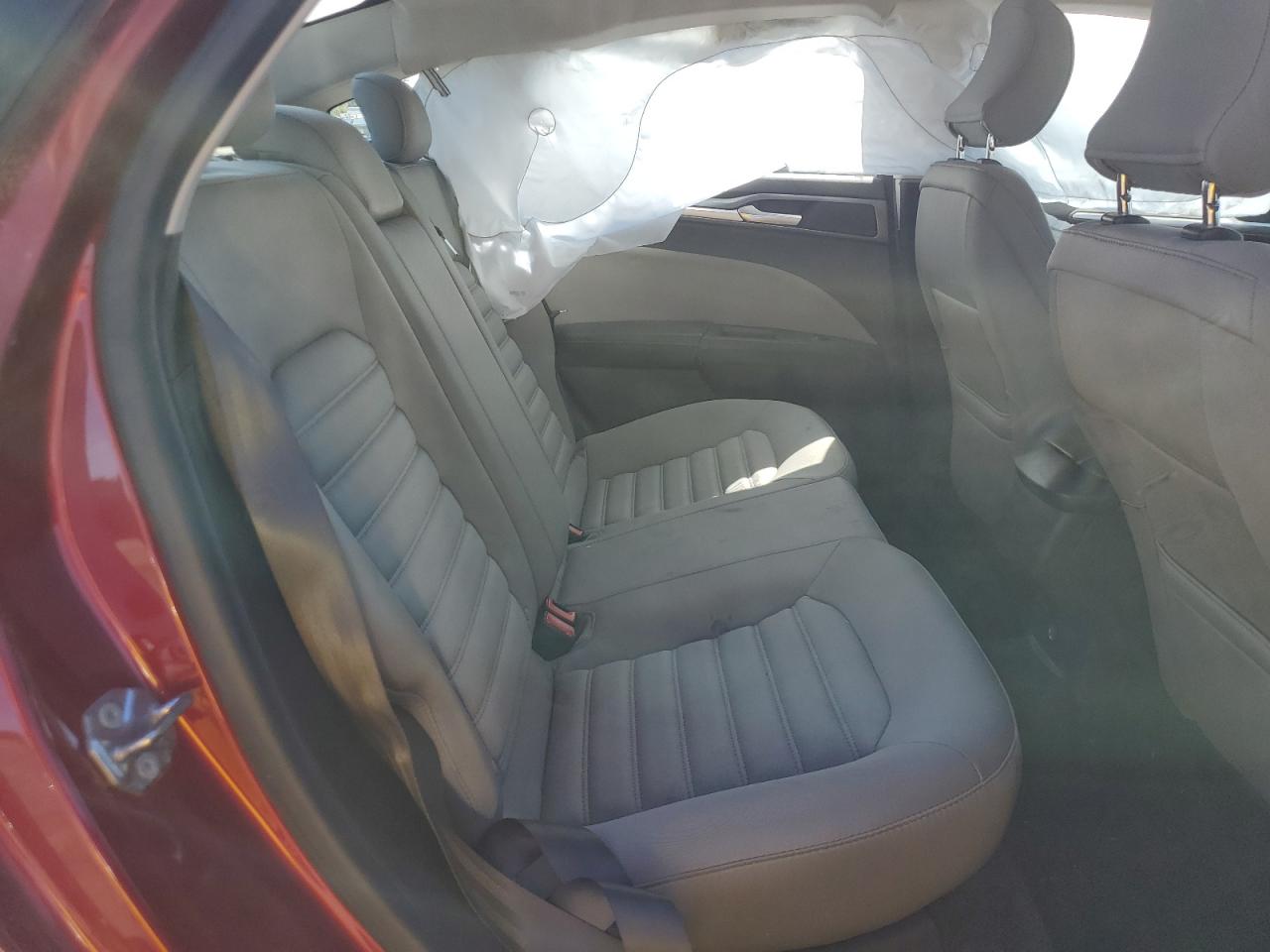 2015 Ford Fusion S VIN: 3FA6P0G74FR222838 Lot: 82203695