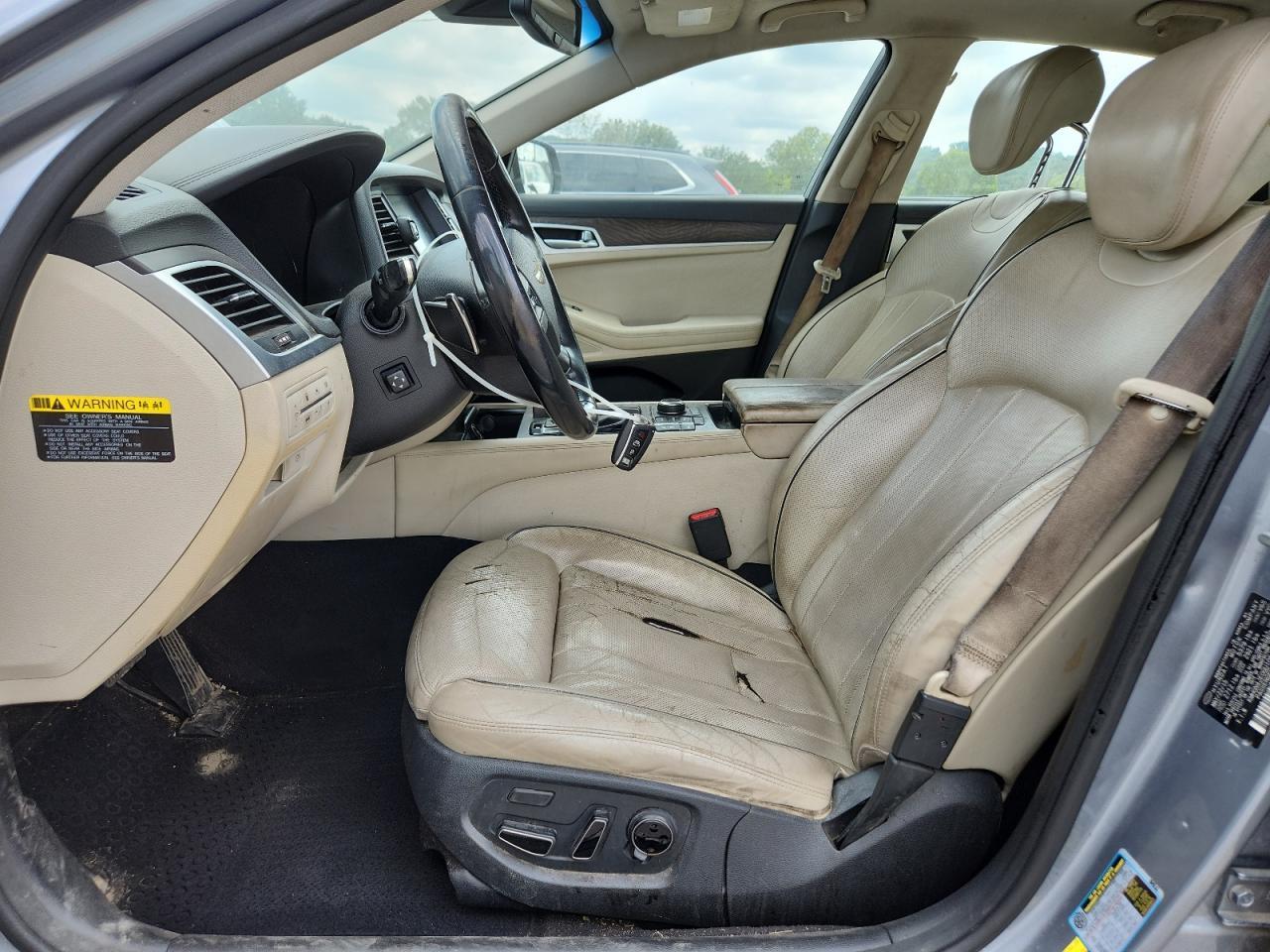 2016 Hyundai Genesis 3.8L VIN: KMHGN4JE0GU106447 Lot: 85702635