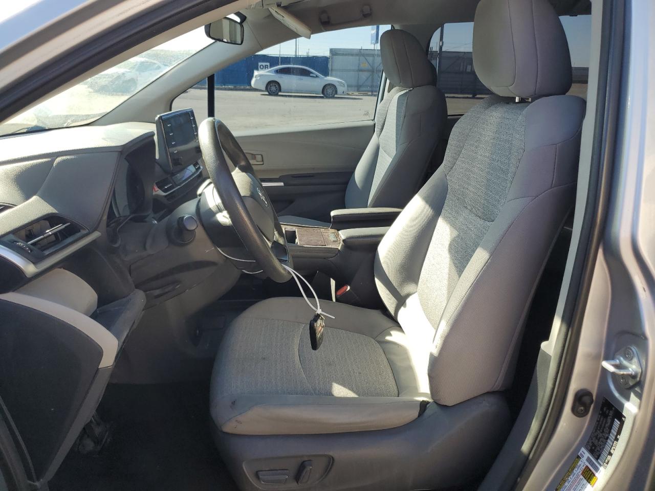 2021 Toyota Sienna Le VIN: 5TDKRKEC7MS037918 Lot: 86122035