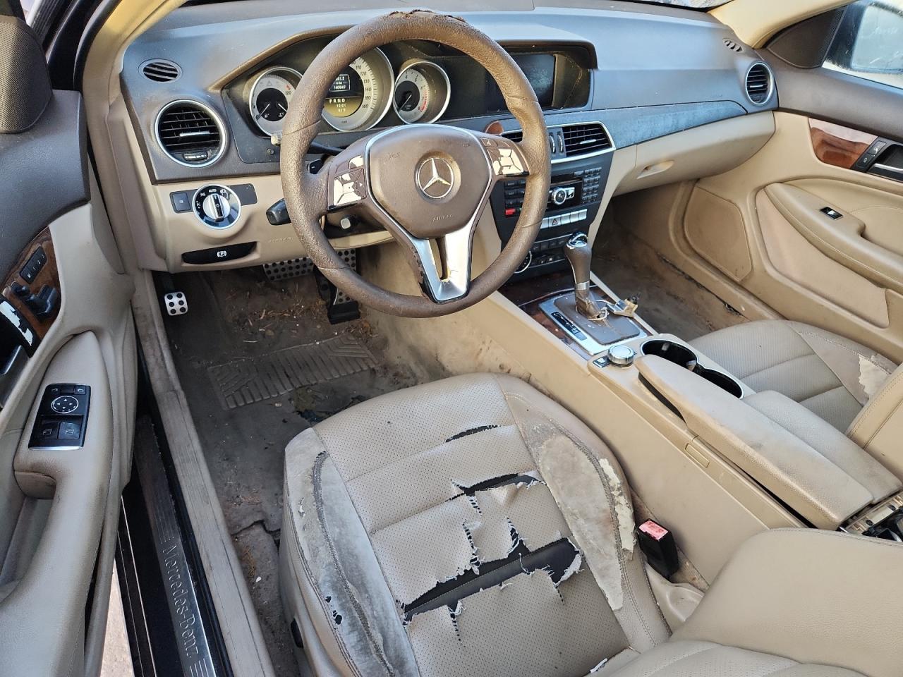 2012 Mercedes-Benz C 250 VIN: WDDGJ4HB9CF795565 Lot: 81982335