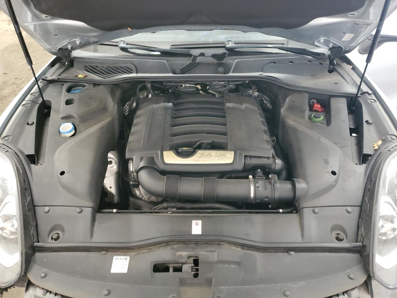 2017 Porsche Cayenne VIN: WP1AA2A27HKA80604 Lot: 85002495