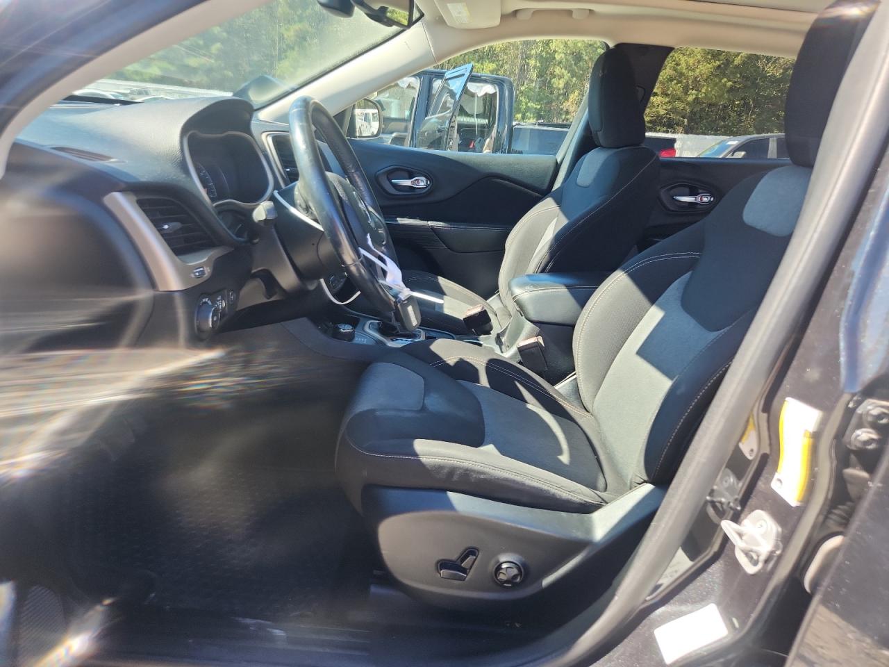 2014 Jeep Cherokee Latitude VIN: 1C4PJMCB9EW140973 Lot: 82594435