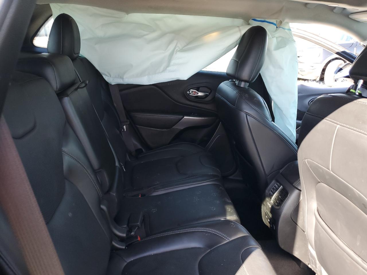 2019 Jeep Cherokee Limited VIN: 1C4PJMDN9KD402331 Lot: 90316885