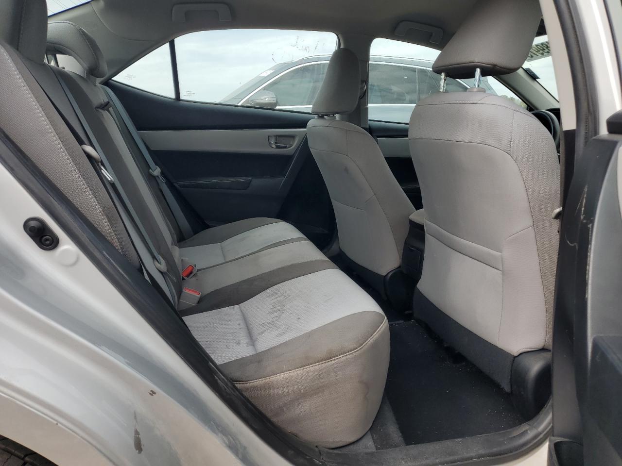 2017 Toyota Corolla L VIN: 5YFBURHE6HP697032 Lot: 85189975