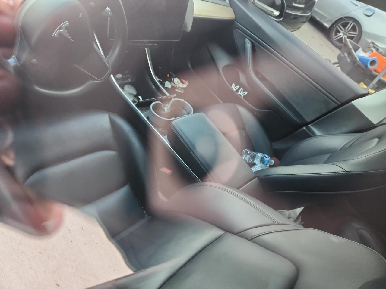 2019 Tesla Model 3 VIN: 5YJ3E1EB5KF386403 Lot: 82427975