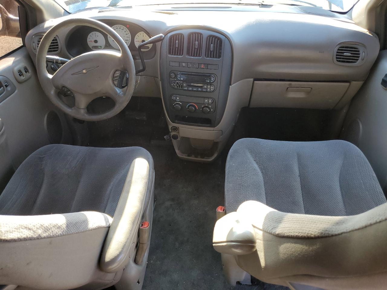 2002 Chrysler Voyager VIN: 1C4GJ25302B655356 Lot: 85483865