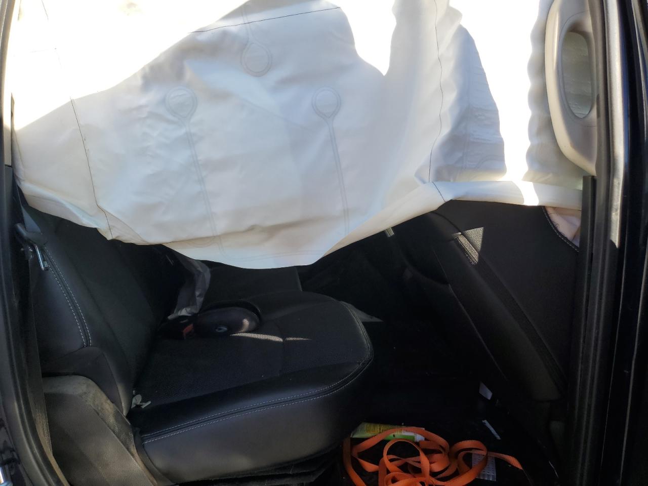 2015 Ram 1500 Laramie VIN: 1C6RR7NT2FS697636 Lot: 86512055