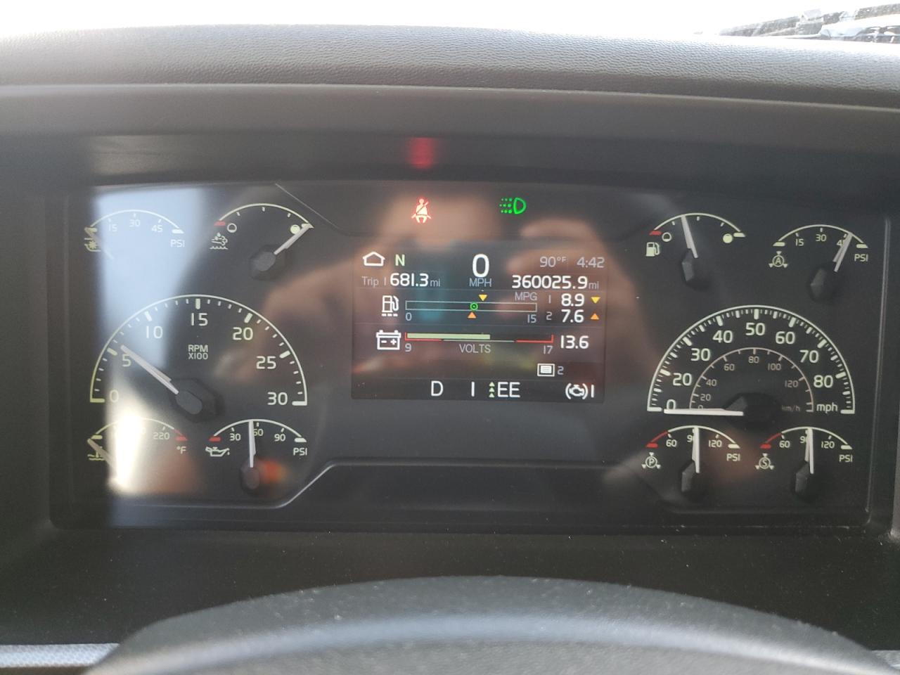 2021 Volvo Vnl Semi Truck VIN: 4V4NC9EH9MN284497 Lot: 83871995