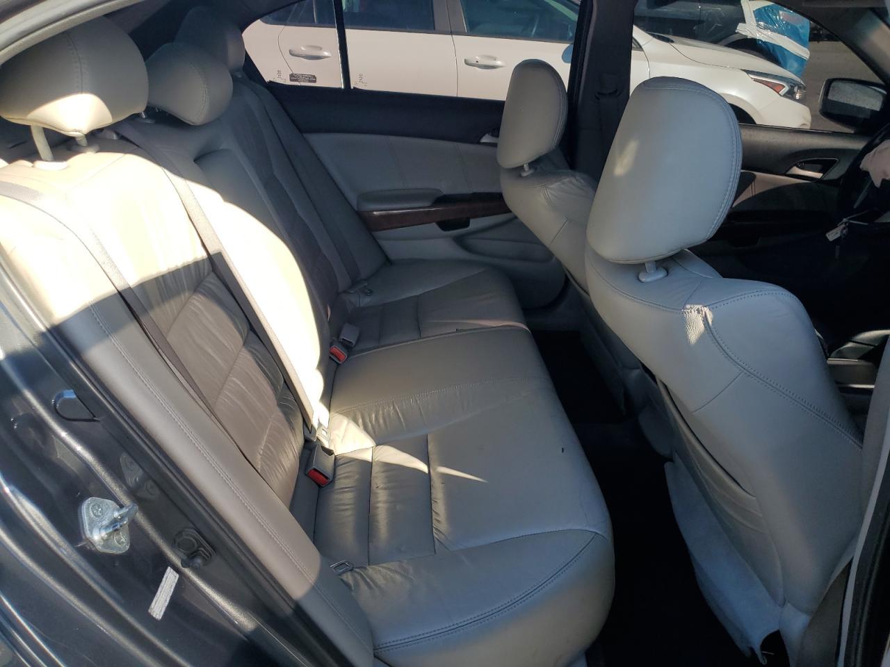 2011 Honda Accord Exl VIN: 1HGCP2F87BA080123 Lot: 84816135