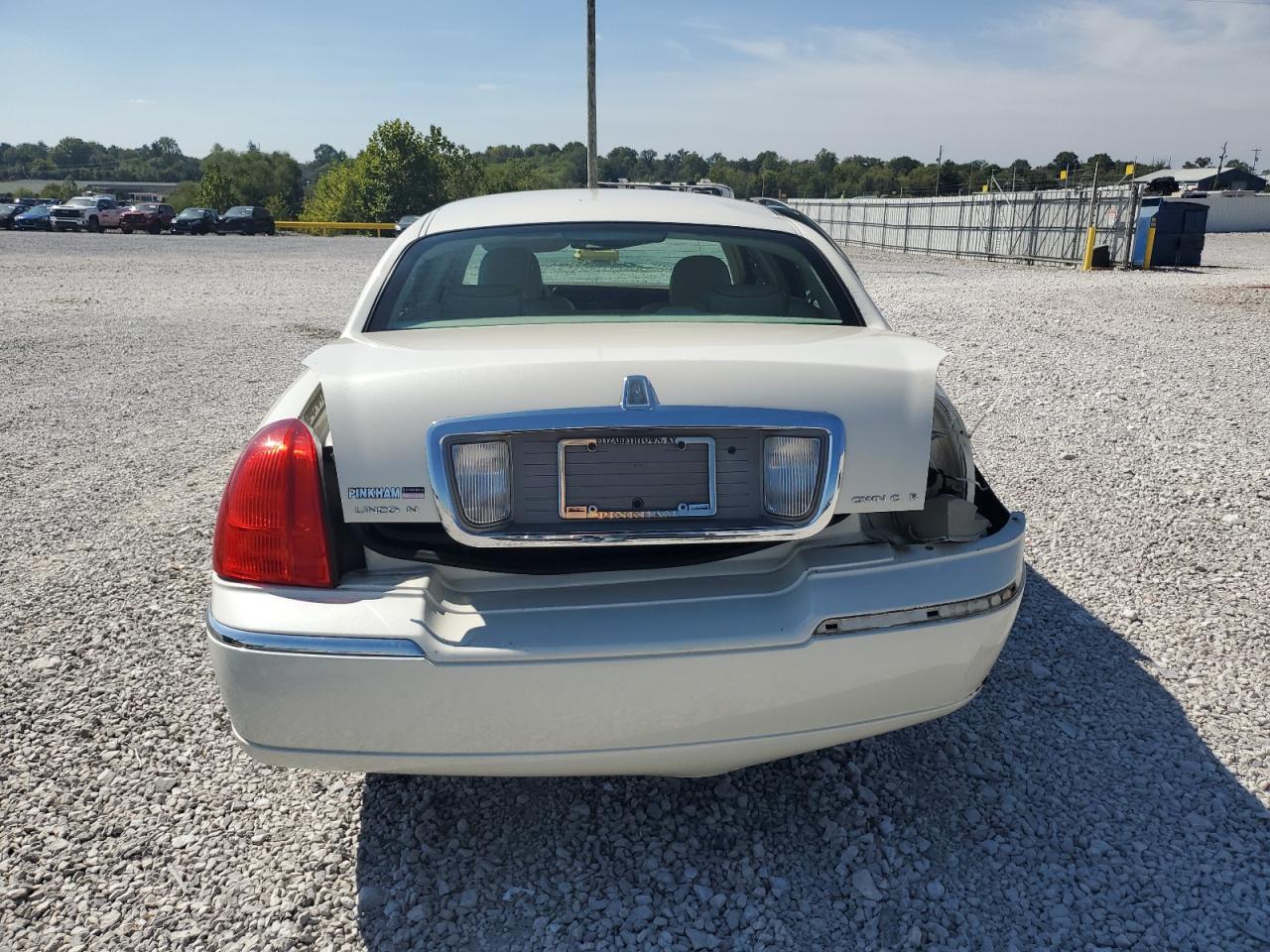 2006 Lincoln Town Car Designer VIN: 1LNHM83V96Y643675 Lot: 84955155