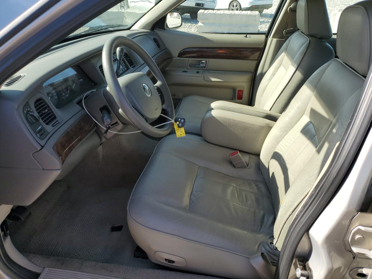 2006 Mercury Grand Marquis Gs VIN: 2MEFM74V66X630384 Lot: 89635705