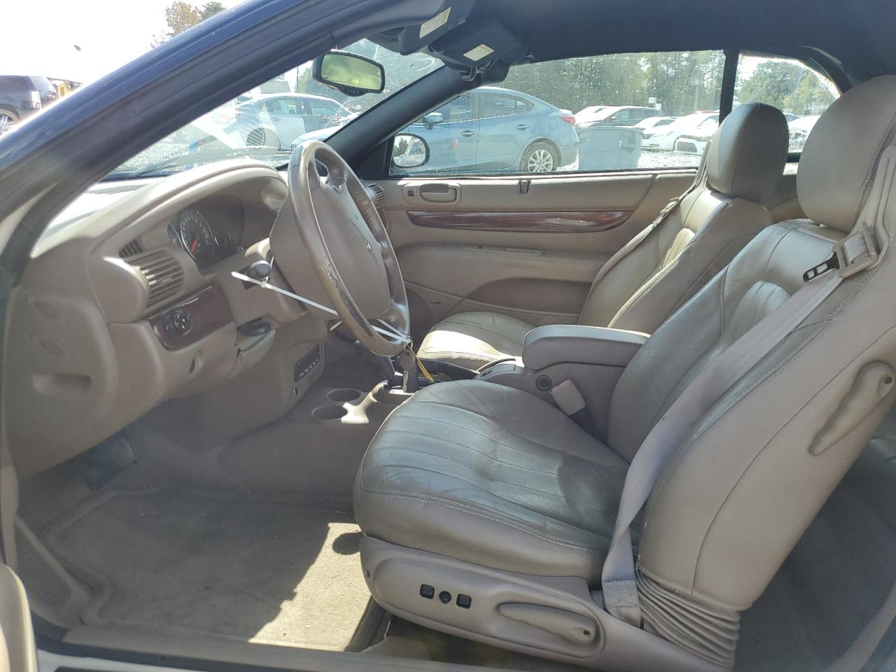 2001 Chrysler Sebring Lxi VIN: 1C3EL55U81N705823 Lot: 82318325