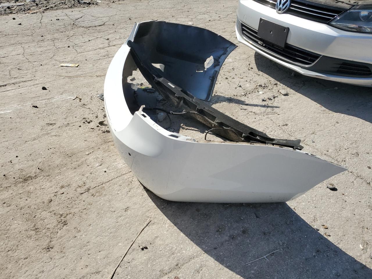 2017 Chevrolet Impala Lt VIN: 2G1105S32H9180665 Lot: 85386875